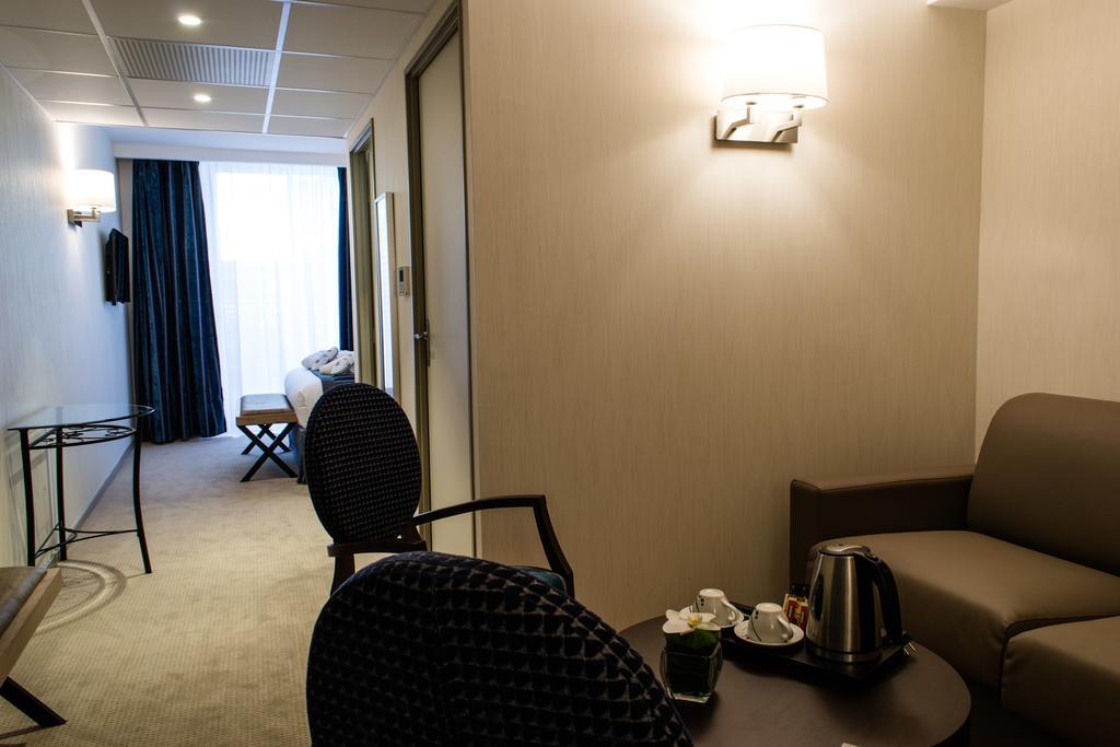 Hotel Le Rive Droite & Spa Lourdes Exterior foto